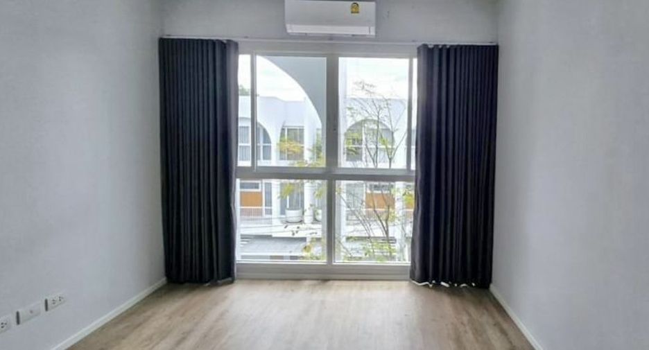 For rent 3 bedrooms townhouse in Mueang Chiang Mai, Chiang Mai