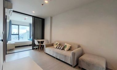 For rent 2 bedrooms condo in Huai Khwang, Bangkok