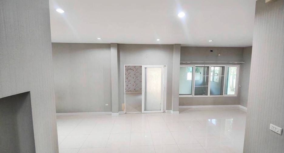 Haus zum Kauf mit 5 Zimmer in Mueang Chiang Mai, Chiang Mai