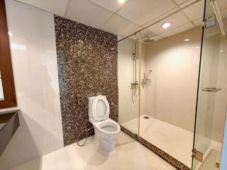 Apartment zur Miete mit 3 Zimmer in Khlong Toei, Bangkok