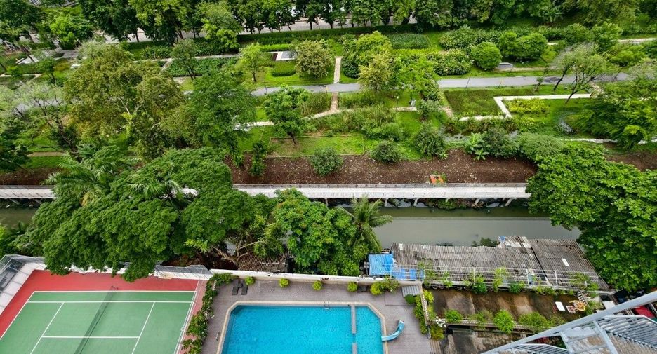 For rent 3 ベッドルーム apartment in Khlong Toei, Bangkok