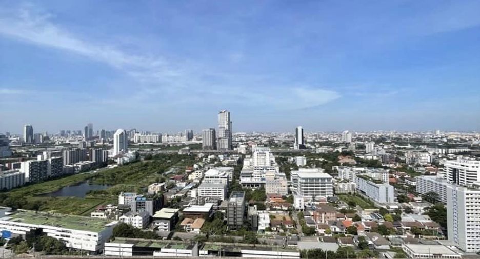 For rent 1 bed condo in Watthana, Bangkok