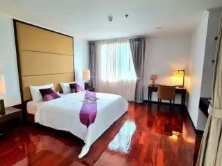À louer 2 chambres appartement à Watthana, Bangkok