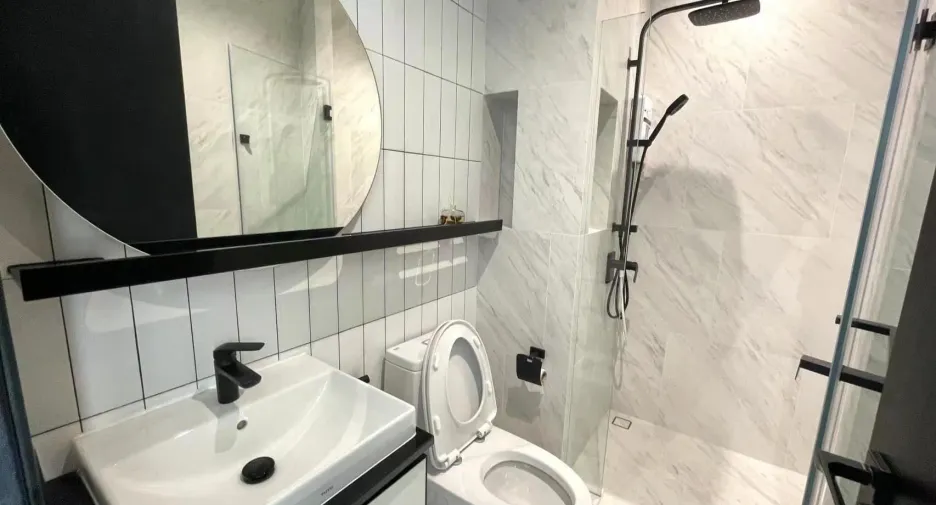 Wohnung zur Miete mit 1 Zimmer in Khlong San, Bangkok