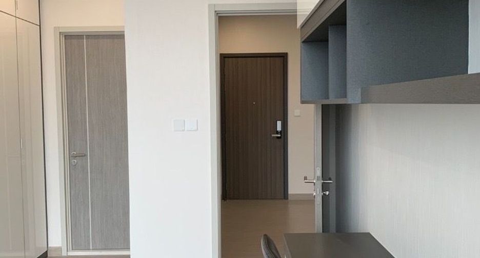 Condo en alquiler de 1 habitaciones en Bang Rak, Bangkok