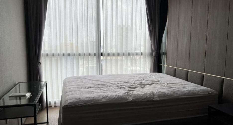 Condo en alquiler de 2 habitaciones en Bang Rak, Bangkok