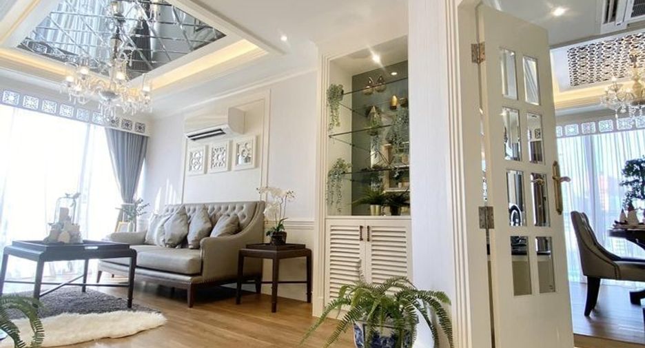 For sale 2 ベッドルーム condo in Khlong Toei, Bangkok