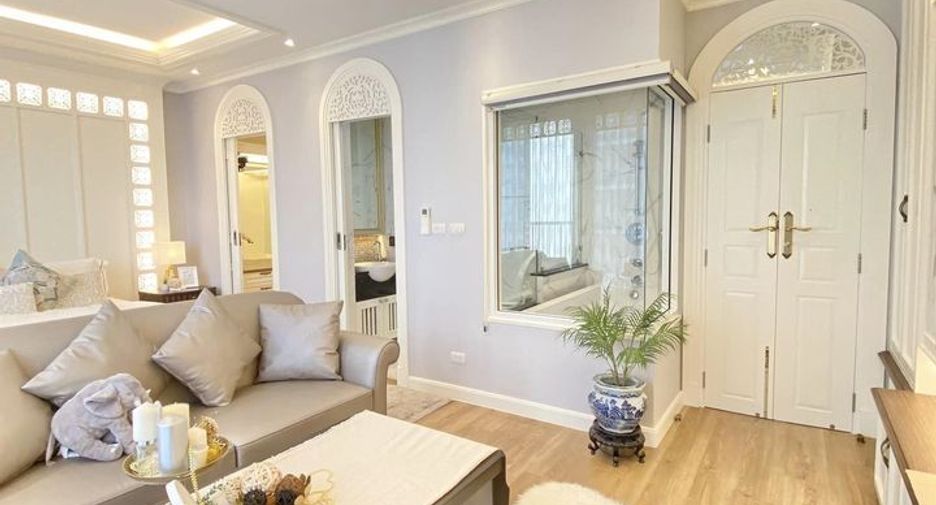 For sale 2 ベッドルーム condo in Khlong Toei, Bangkok