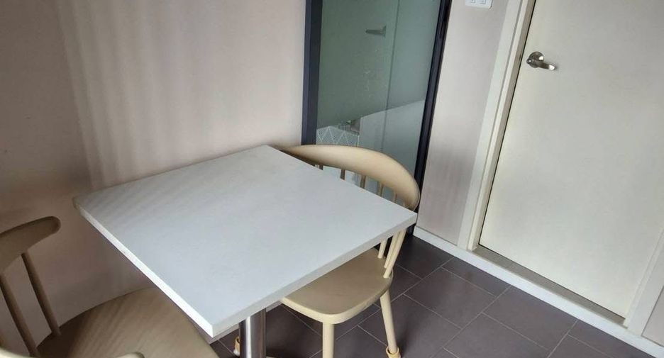 For rent studio condo in Phra Khanong, Bangkok