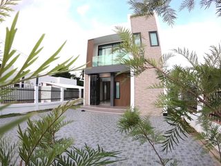 For sale 3 bedrooms house in Saraphi, Chiang Mai