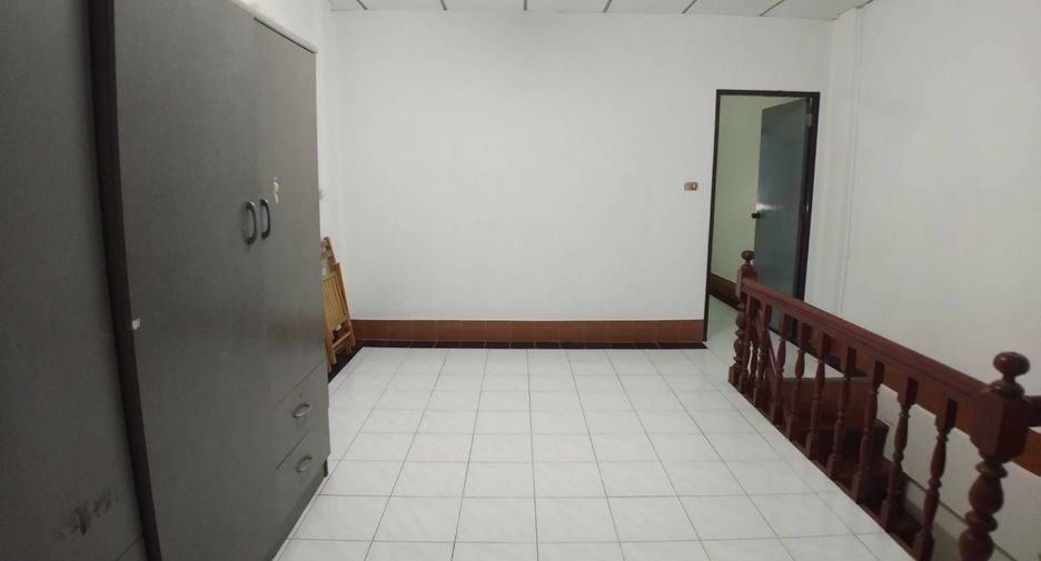 For sale 2 bedrooms townhouse in Bang Khae, Bangkok