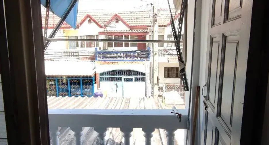 For sale 2 bedrooms townhouse in Bang Khae, Bangkok