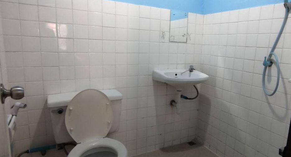 For sale 2 bedrooms townhouse in Bang Khae, Bangkok