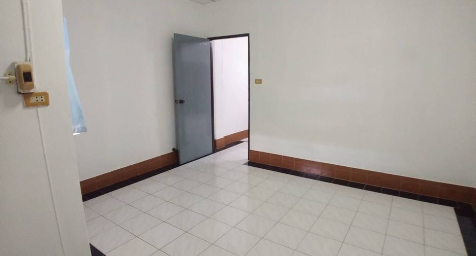 For sale 2 bedrooms townhouse in Bang Khae, Bangkok