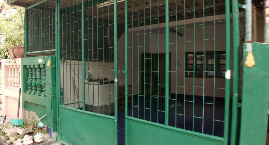 For sale 2 bedrooms townhouse in Bang Khae, Bangkok