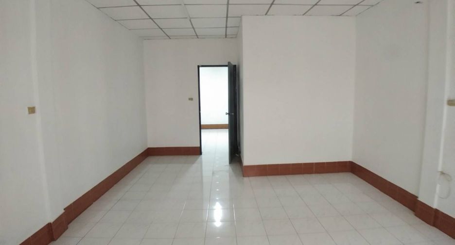 For sale 2 bedrooms townhouse in Bang Khae, Bangkok
