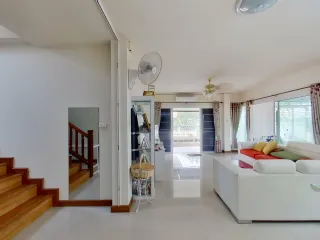 For sale 4 bedrooms house in Hang Dong, Chiang Mai