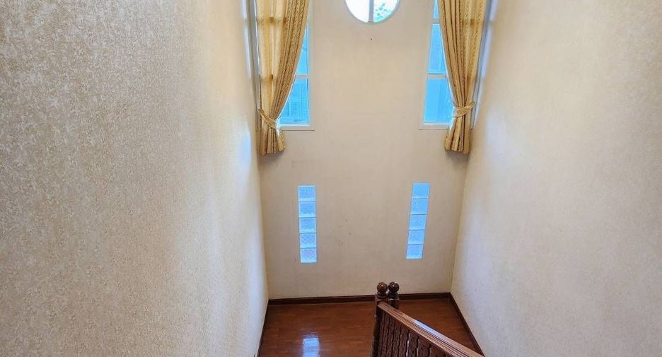 For rent 4 bedrooms house in Doi Saket, Chiang Mai