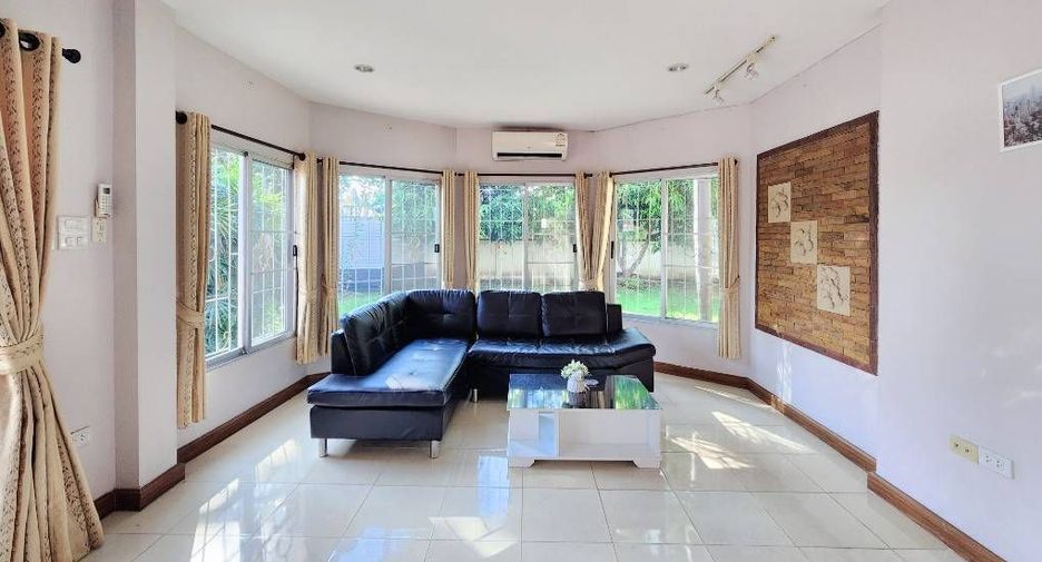 For rent 4 bedrooms house in Doi Saket, Chiang Mai