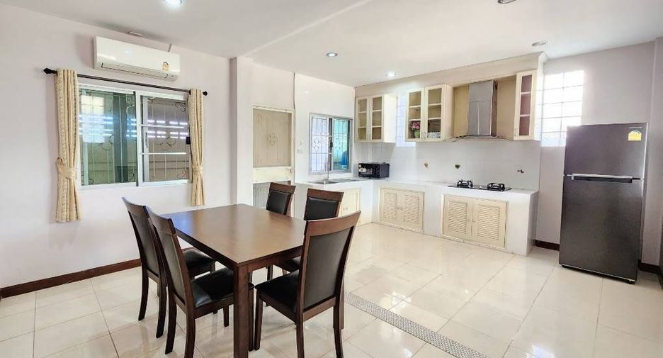 For rent 4 bedrooms house in Doi Saket, Chiang Mai
