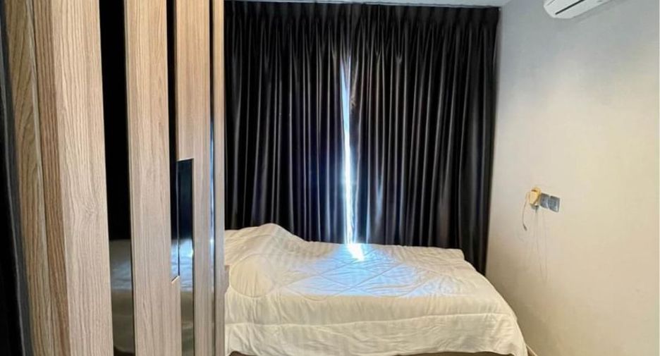 For rent 2 bedrooms condo in Huai Khwang, Bangkok