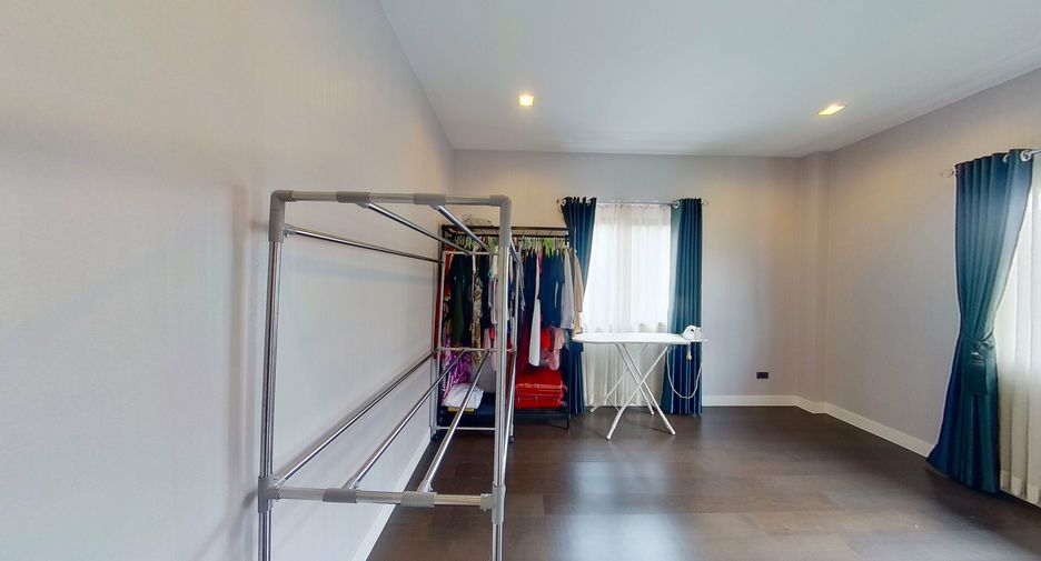 For sale 4 bedrooms house in San Sai, Chiang Mai
