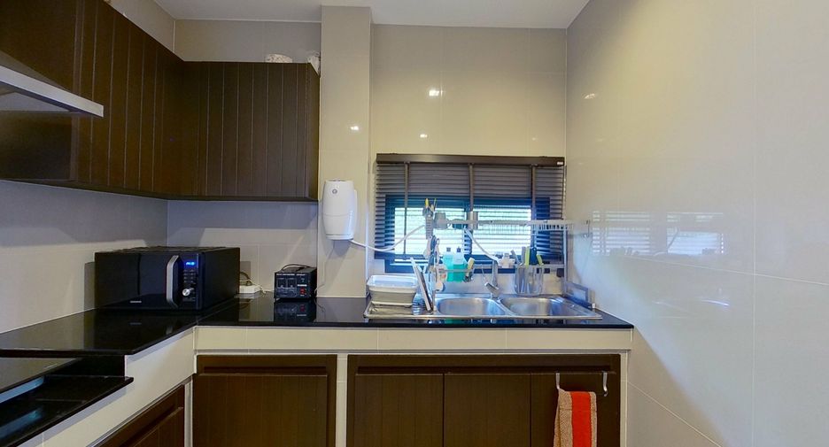 For sale 4 bedrooms house in San Sai, Chiang Mai