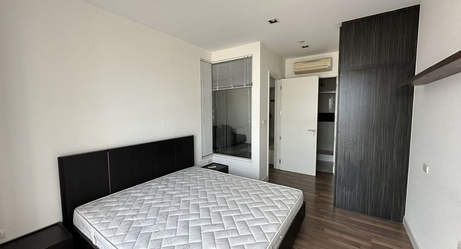 For sale 1 Beds condo in Phra Khanong, Bangkok