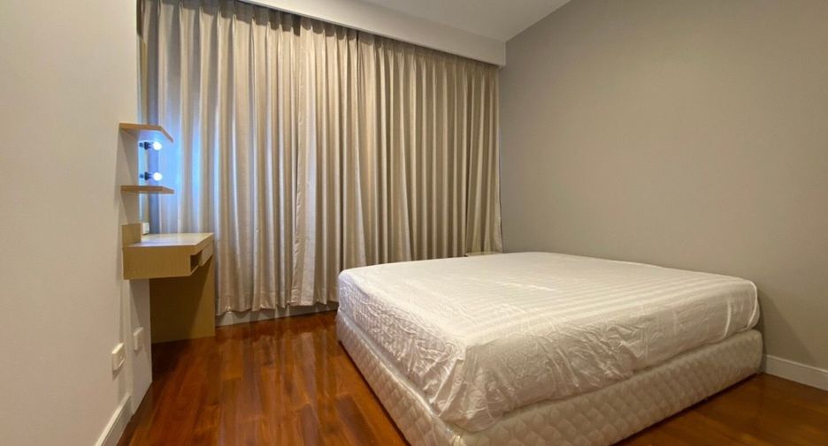 À louer 2 chambres condo à Watthana, Bangkok