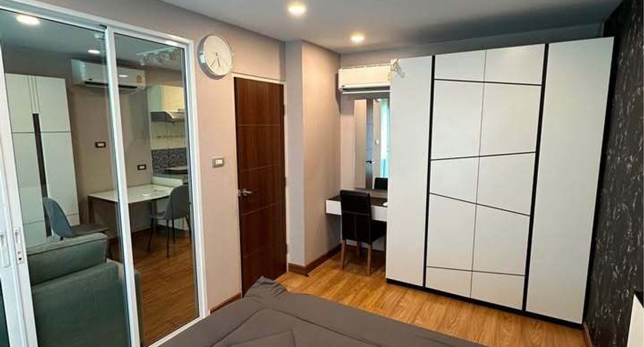 For rent 1 bed condo in Khlong San, Bangkok
