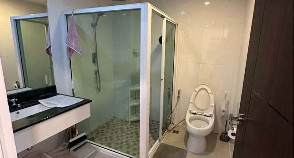 For rent 1 bed condo in Khlong San, Bangkok