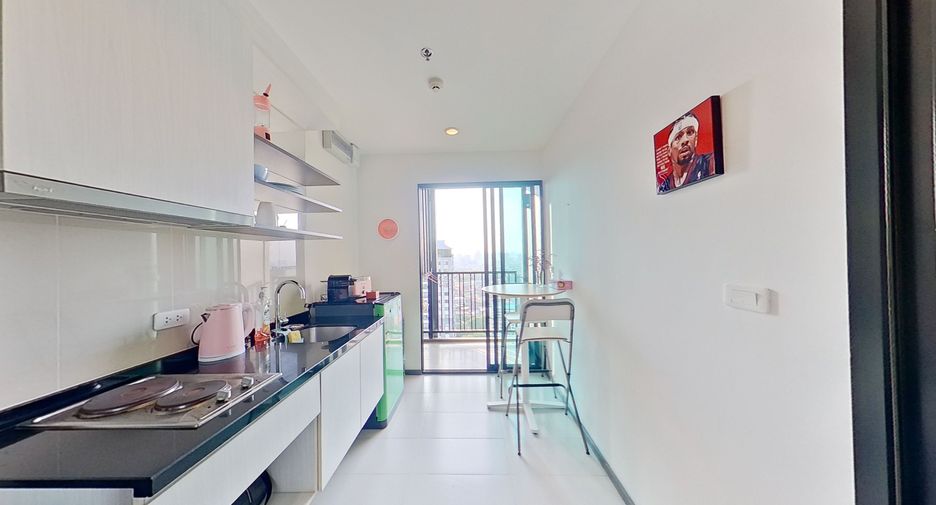 For sale 1 bed condo in Watthana, Bangkok