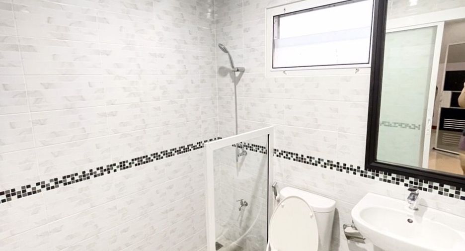 For rent 3 bedrooms house in San Sai, Chiang Mai
