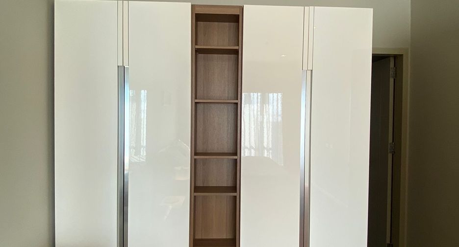 For sale 1 bed condo in Khlong Toei, Bangkok