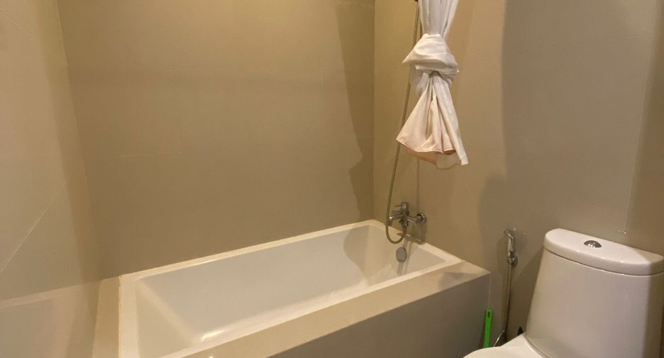 For sale 1 bed condo in Khlong Toei, Bangkok