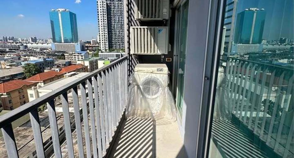 For sale 1 bed condo in Watthana, Bangkok