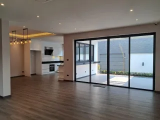Villa zum Kauf mit 4 Zimmer in Hang Dong, Chiang Mai