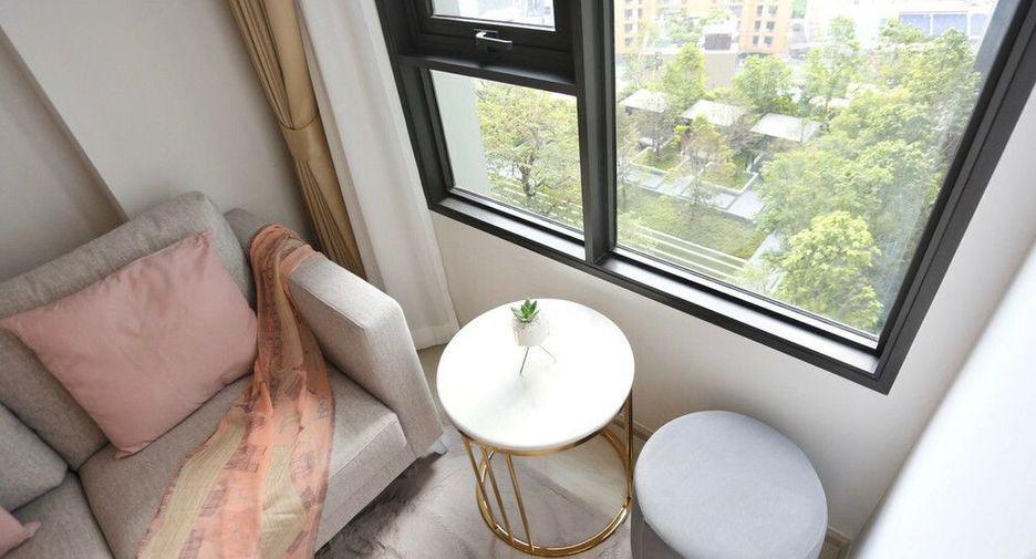 For rent studio condo in Pathum Wan, Bangkok