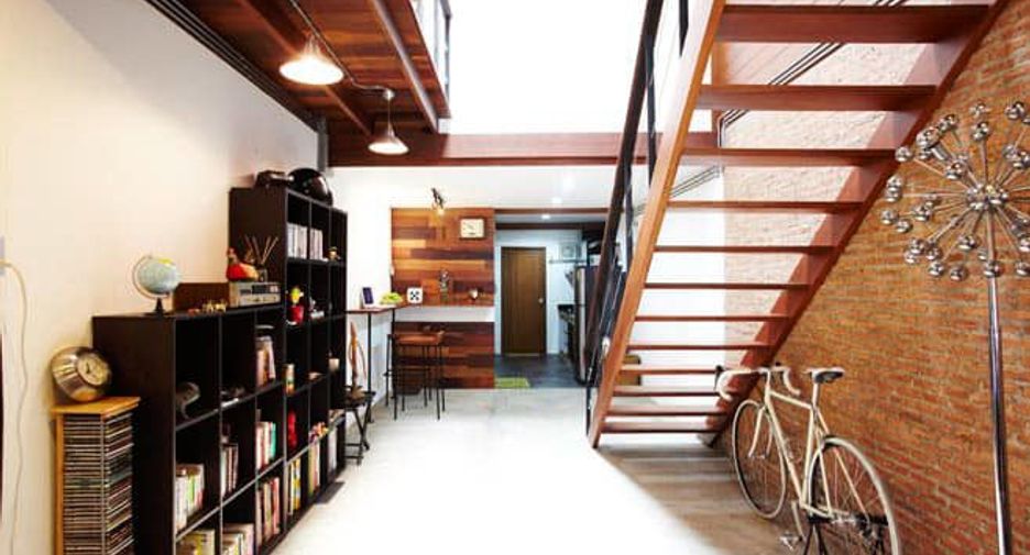 For rent 2 bedrooms townhouse in Watthana, Bangkok