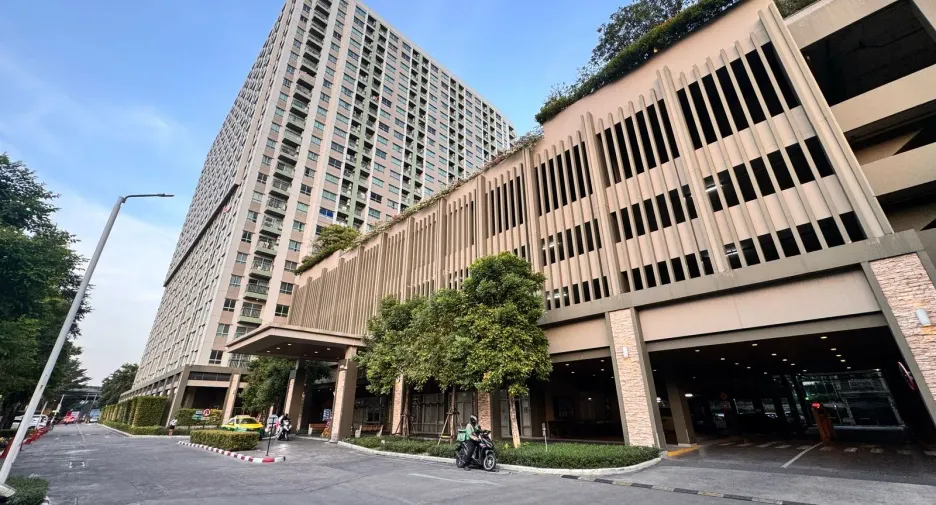 For sale and for rent 2 bedrooms condo in Huai Khwang, Bangkok
