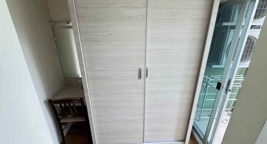 For sale and for rent 2 bedrooms condo in Huai Khwang, Bangkok