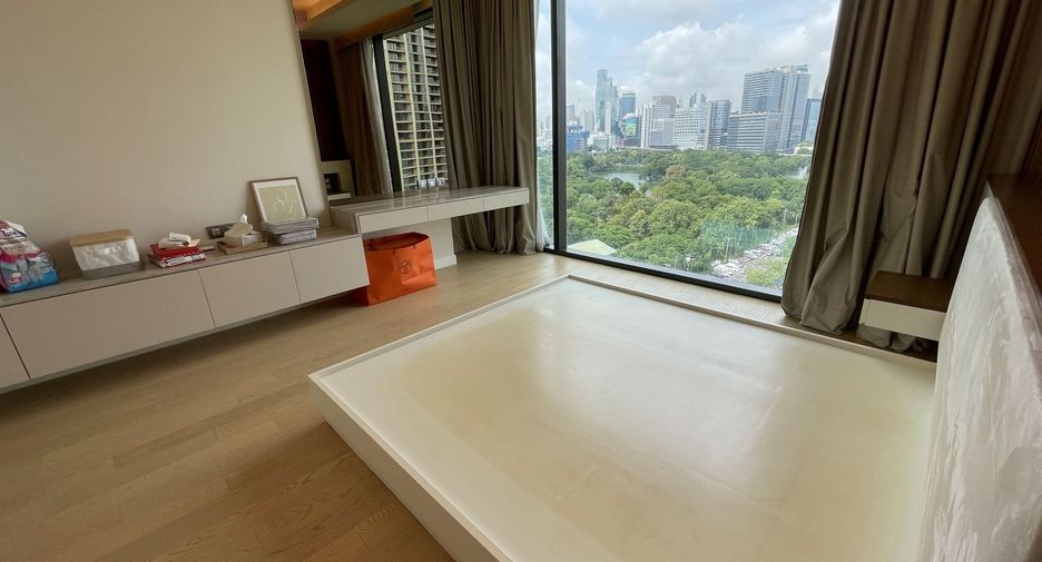 For rent 1 bed condo in Pathum Wan, Bangkok