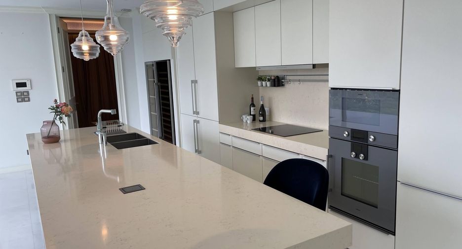 For rent 1 bed condo in Pathum Wan, Bangkok