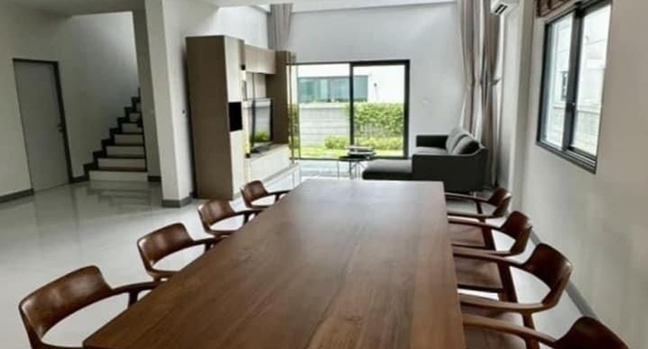 Casa en alquiler de 4 habitaciones en Bang Phli, Samut Prakan