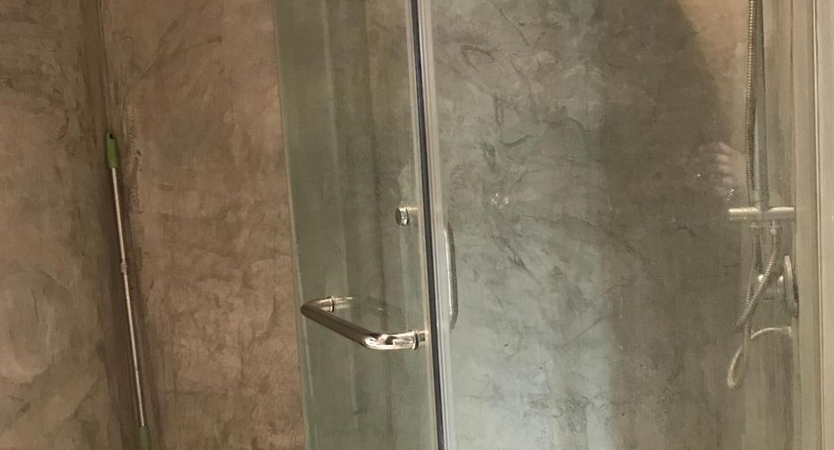 For sale 3 bedrooms condo in Yan Nawa, Bangkok