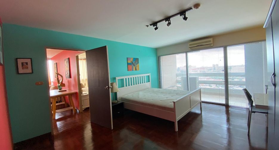 For sale 3 bedrooms condo in Yan Nawa, Bangkok