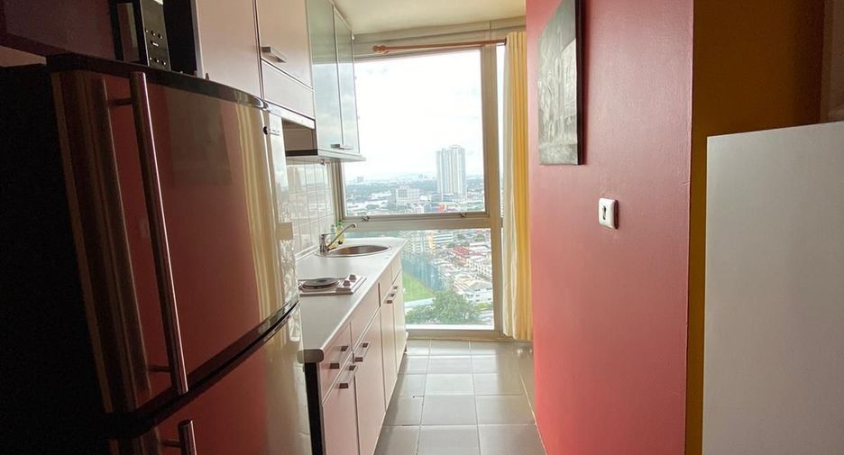 For sale 3 bedrooms condo in Yan Nawa, Bangkok