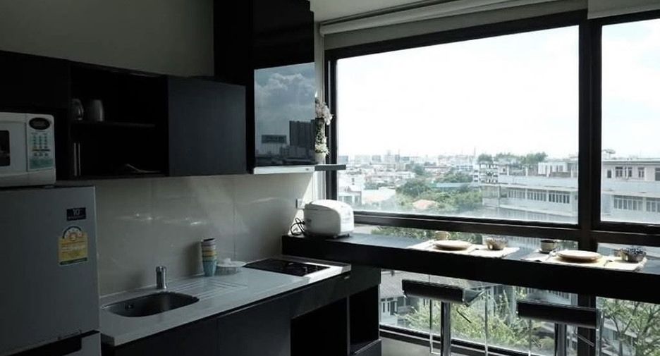 For rent 1 bed condo in Khlong Toei, Bangkok