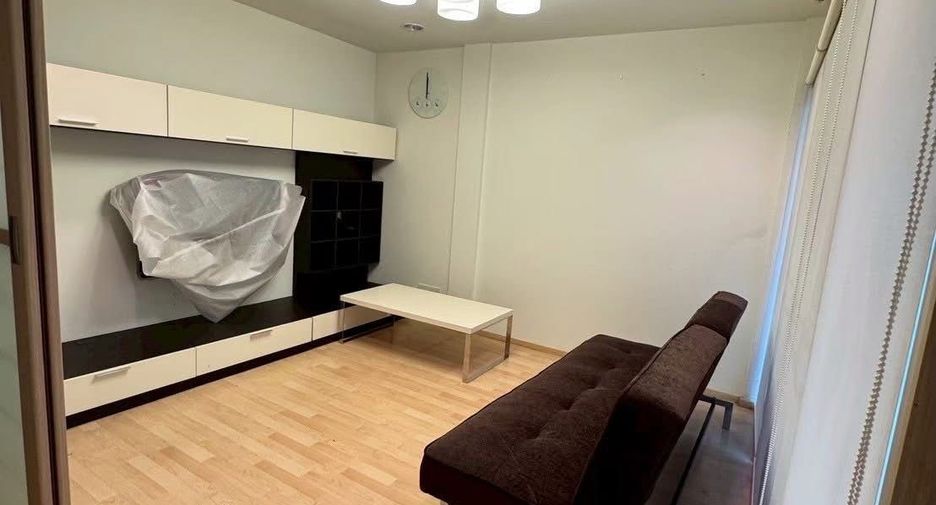 For rent 3 bedrooms townhouse in Suan Luang, Bangkok