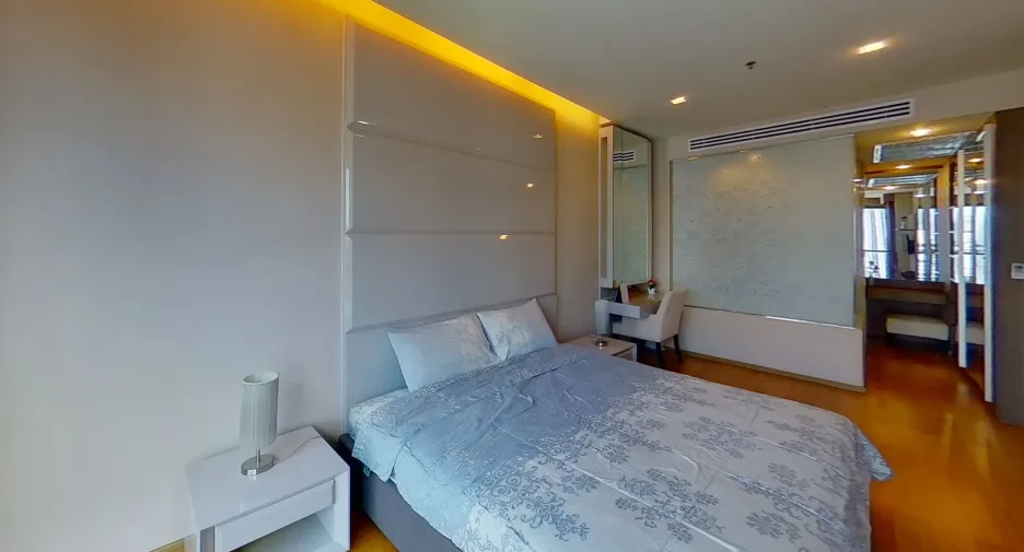 For rent 1 bed condo in Sathon, Bangkok